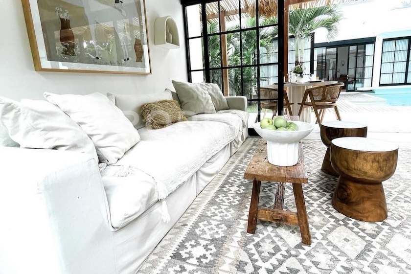 Modern Tropical Villa In Tumbak Bayuh. Villas in Bali for Sale: Вилла в Балиан за 17,4 млн. RUB. Leasehold. Главное фото