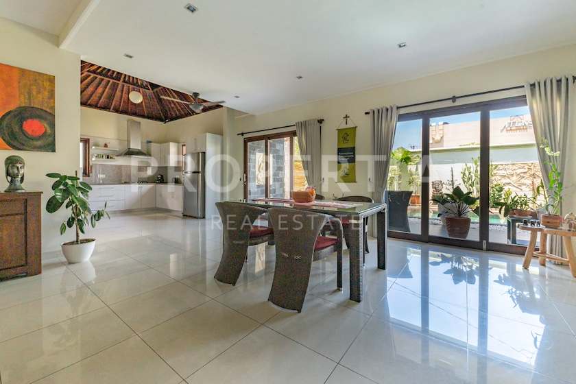 Charming 2-Bedroom Villa In Prime Berawa. Villas in Bali for Sale: Вилла в Берава (Чангу), Балиан за 347 тыс. USD. Leasehold. Главное фото