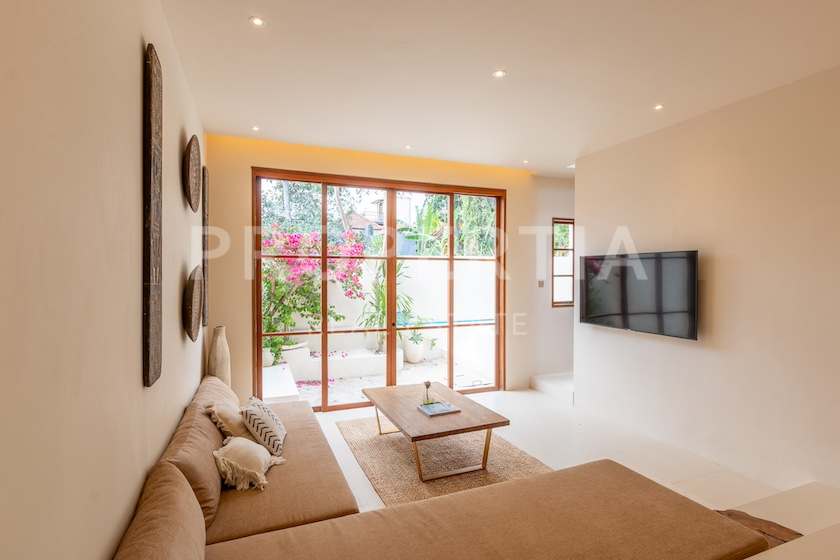 Charming Mediterranean Villa In Tumbak Bayuh. Villas in Bali for Sale: Вилла в Tumbak Bayuh, Балиан за 180 тыс. USD. Leasehold. Главное фото