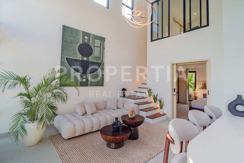 Modern Tropical Villa In Tumbak Bayuh. Villas in Bali for Sale: Вилла в Tumbak Bayuh, Балиан за 235 тыс. USD. Leasehold. Главное фото