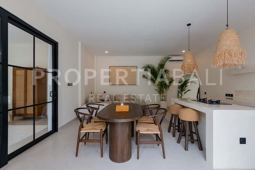 Tropical Inspired Villa In Tumbak Bayuh. Villas in Bali for Sale: Вилла в Tumbak Bayuh, Балиан за 136 тыс. USD. Leasehold. Главное фото