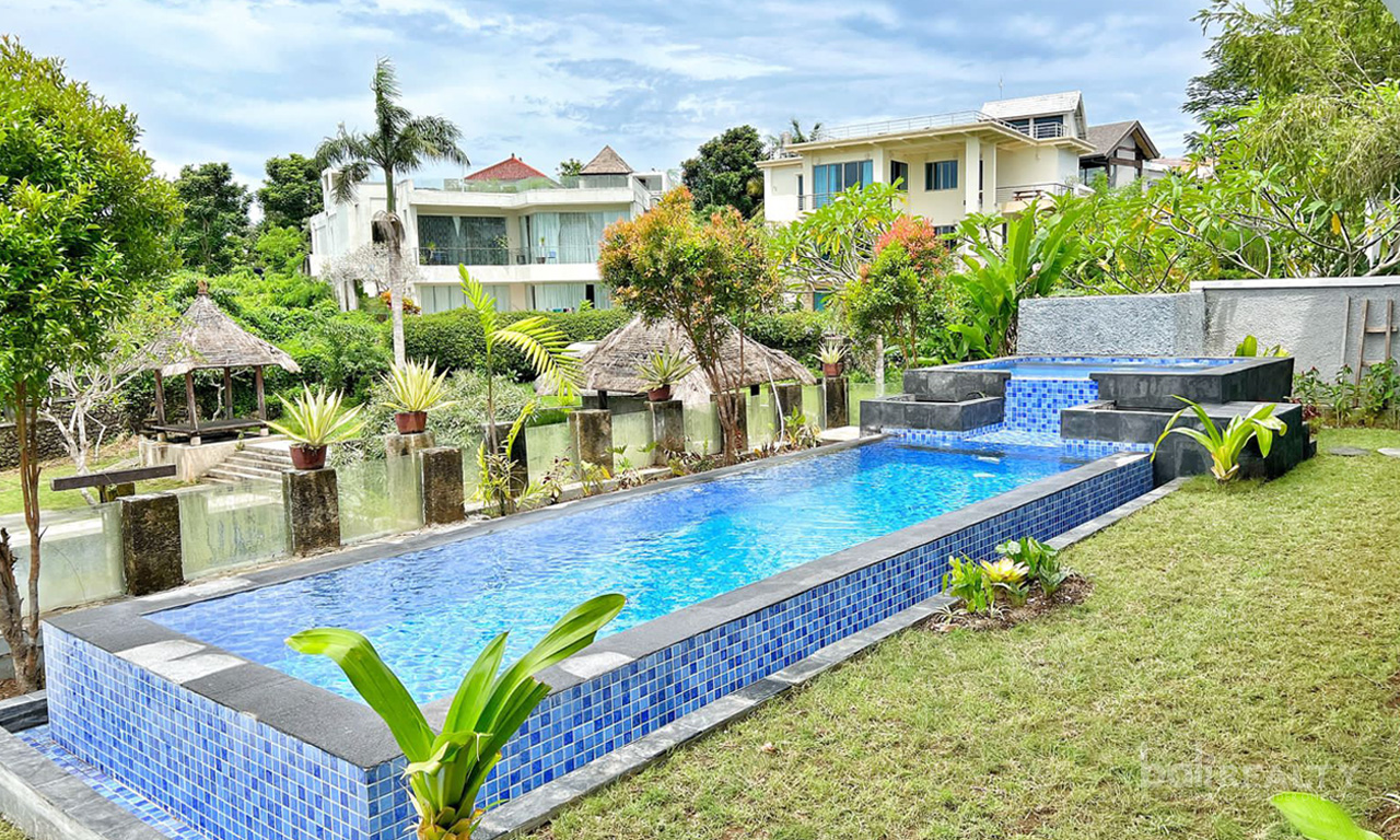 European Style Four Bedroom Villa in Uluwatu’s Secure Area. Villas in Bali for Sale: Вилла в Пекату, Балиан за 581 тыс. USD. Leasehold. Главное фото
