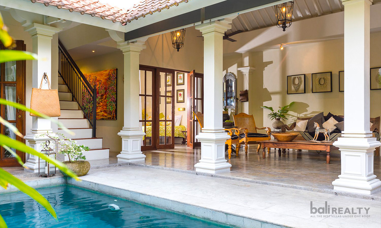 Exceptional Beachside Investment: Two Villas in a Prime Location for the Price of One! Steps from Seminyak Beach. Villas in Bali for Sale: Вилла в Семиньяк, Балиан за 485 тыс. USD. Leasehold. Главное фото