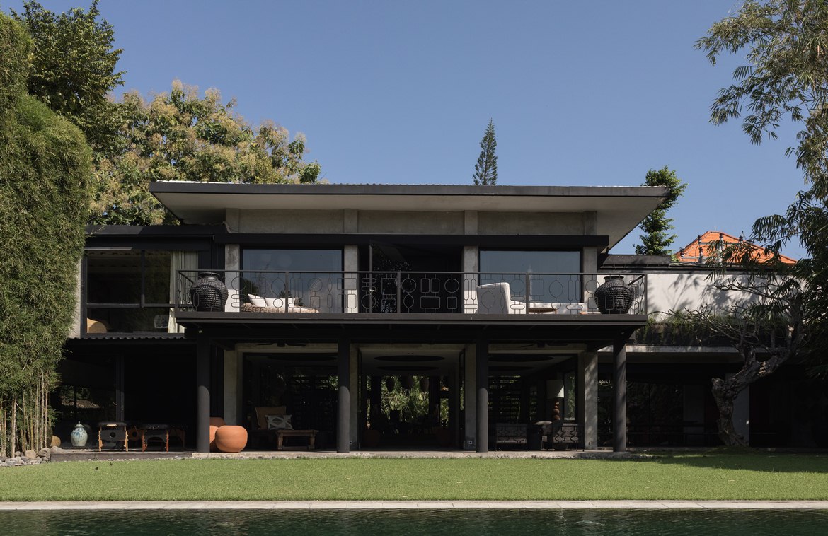 A Masterpiece of Design, Nature, and Zen in Seminyak. Villas in Bali for Sale: Вилла в Семиньяк, Балиан за 1540 тыс. USD. Leasehold. Главное фото