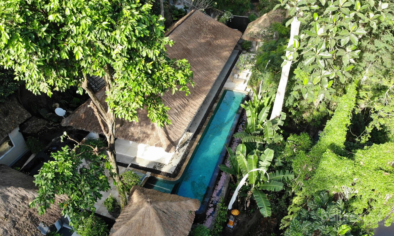 Unmissable Opportunity: Top-Tier Three-Bedroom Villa with River View and Premium Amenities in Cepaka, Tabanan. Villas in Bali for Sale: Вилла в Табанан, Балиан за 700 тыс. USD. Leasehold. Главное фото