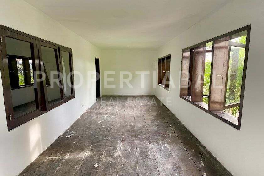 High Potential Renovation Opportunity Investment. Villas in Bali for Sale: Вилла в Умалас, Балиан за 26,5 млн. RUB. Leasehold. Главное фото