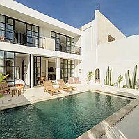 3 KAMAR TIDUR | CANGGU. Villas in Bali for Sale: Villa in Berawa (Canggu), Bali for 350 Thousands USD. Leasehold. Preview of main photo