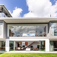 5 KAMAR TIDUR | CANGGU. Villas in Bali for Sale: Villa in Berawa (Canggu), Bali for 1990 Thousands USD. Leasehold. Preview of main photo