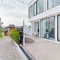 Modern Two-Bedroom Villa with Jacuzzi, 30-Year Lease, Proximity to Pererenan Beach. Villas in Bali for Sale: Вилла в Чангу, Балиан за 210 тыс. USD. Leasehold. Preview of main photo