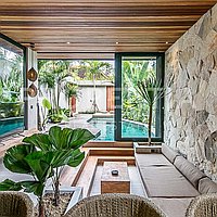 Stunning Contemporary Tropical Villa In The Heart Of Canggu. Villas in Bali for Sale: Вилла в Чангу, Балиан за 231 тыс. USD. Leasehold. Preview of main photo