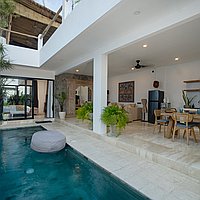 Charming Tumbak Bayuh villa with rooftop rice field views. Villas in Bali for Sale: Вилла в Чангу, Балиан за 190 тыс. USD. Leasehold. Preview of main photo