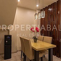 Modern Townhouse In The The Heart Of Canggu. Villas in Bali for Sale: Вилла в Чангу, Балиан за 287 тыс. USD. Freehold. Preview of main photo