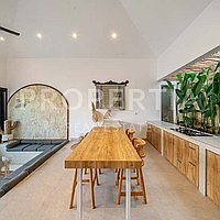 Beautiful Modern Villa In Kerobokan. Villas in Bali for Sale: Вилла в Керобокан, Балиан за 222 тыс. USD. Leasehold. Preview of main photo