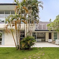 Stunning 4 Bedroom Family Home In Munggu. Villas in Bali for Sale: Вилла в Мунггу, Балиан за 1244 тыс. USD. Freehold. Preview of main photo