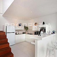 Stunning Luxury Family Villa In Berawa. Villas in Bali for Sale: Вилла в Берава (Чангу), Балиан за 763 тыс. USD. Leasehold. Preview of main photo