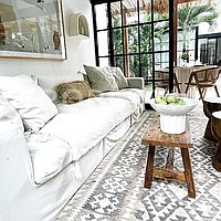 Modern Tropical Villa In Tumbak Bayuh. Villas in Bali for Sale: Вилла в Балиан за 17,4 млн. RUB. Leasehold. Preview of main photo