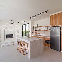 Amazing Tropical Inspired Villa In The Heart Of Bumbak. Villas in Bali for Sale: Вилла в Умалас, Балиан за 234 тыс. USD. Leasehold. Preview of main photo