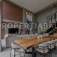 Outstanding Industrial Style Family Villa In Berawa. Villas in Bali for Sale: Вилла в Берава (Чангу), Балиан за 801 тыс. USD. Leasehold. Preview of main photo