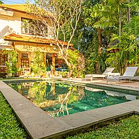 Tropical Villa with Lush Gardens in Central Umalas. Villas in Bali for Sale: Вилла в Умалас, Балиан за 450 тыс. USD. Leasehold. Preview of main photo