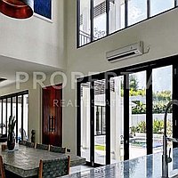 Spacious Modern Villa In Umalas. Villas in Bali for Sale: Вилла в Умалас, Балиан за 62,2 млн. RUB. Leasehold. Preview of main photo