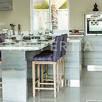 Elegant Modern Living In Ungasan. Villas in Bali for Sale: Вилла в Унгасан, Балиан за 20,6 млн. RUB. Leasehold. Preview of main photo